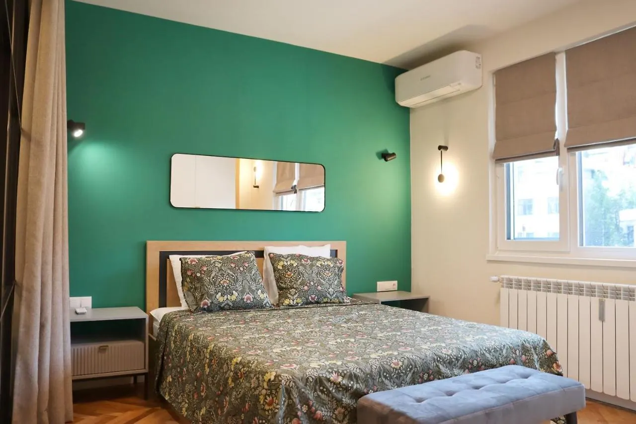 Stylish And Quiet Apt With Balcony Sofia