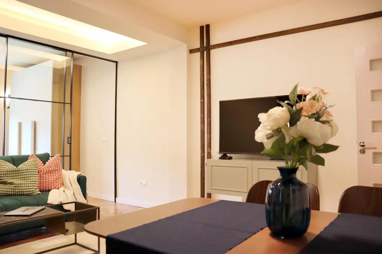 Stylish And Quiet Apt With Balcony Sofia 0*,